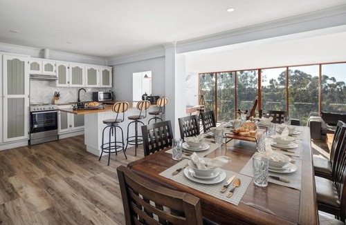 Upper Coomera House | Pet-Friendly Retreat | Big Views & Goats