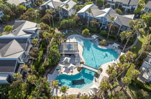 Magenta Shores House | Pet-Friendly Waterfront Retreat | 4BR Resort Living