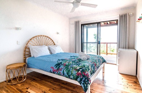 Point Lookout House | Pets Allowed - This large family beach house also has great ocean and.