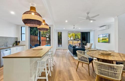 Picnic Bay House | Picnic Point