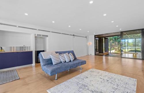 Pindimar Apartment | Pindimar Beach Sanctuary Absolute Beachfront