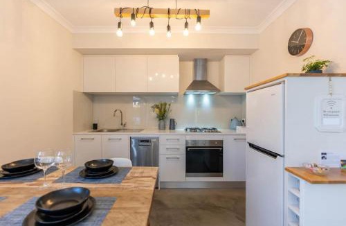 Balnarring House | Pine Beach Guest House in the Heart of Balnarring