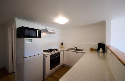 Moorak House | Pine Country Caravan Park