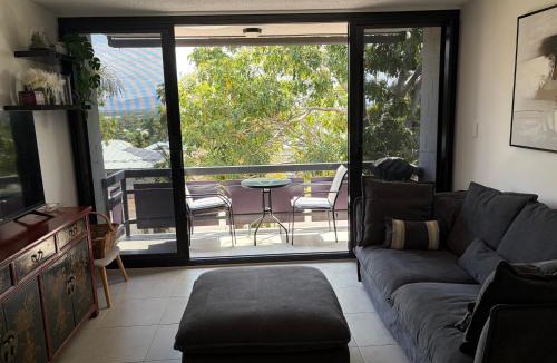 West End Apartment | Pine Lodge-Stylish unit convenient location