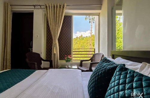 Lansdowne Hotel | Pine Valley Gold Resort