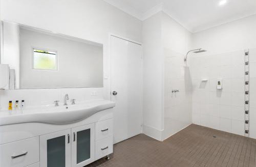 Pinjarra Hotel | Pinjarra Resort