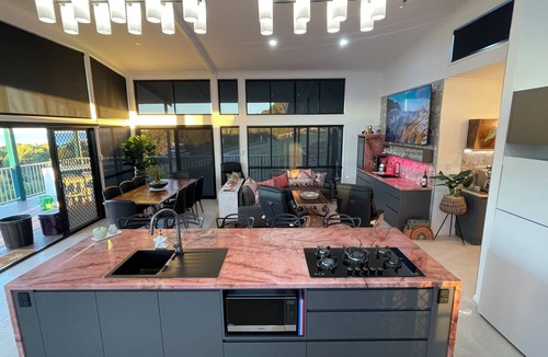Orchid Beach House | Pinnacle of Luxury at Orchid Beach Fraser Island 1 minute drive to beach