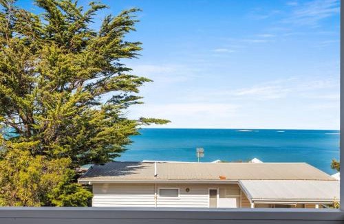 Hayborough House | Pipe Dreams - Stunning Ocean Views by Victor Harbor