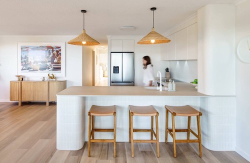 Golden Beach Apartment | Pisces on Pumicestone - Waterfront Golden Beach