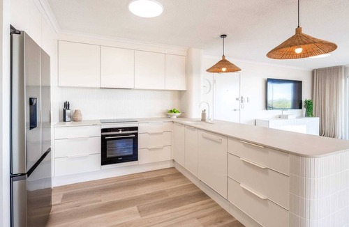 Golden Beach Apartment | Pisces on Pumicestone - Waterfront Golden Beach