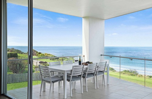 McCracken House | Platform 39, Beachfront & Victor Harbor Views