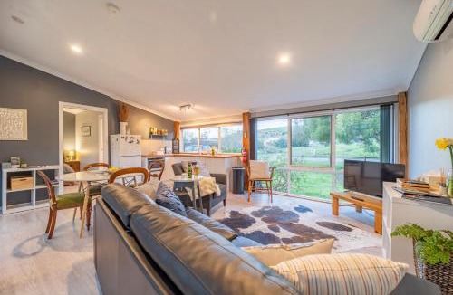 Smithton Bed & Breakfast | Platypus Waters B&B