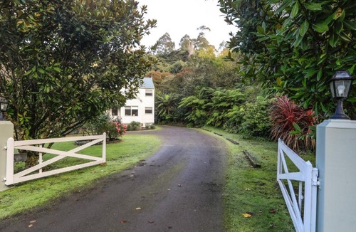 Apollo Bay Apartment | Plum Tree Cottage