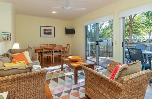 Boomerang Beach House | Point Break @ Boomerang Point