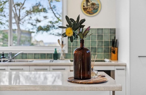 Surf Coast Apartment | Point Roadknight Paradise Villa 6 - BYO Linen