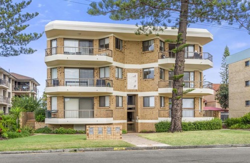 Bilinga House | POINTVIEW LODGE, UNIT 1