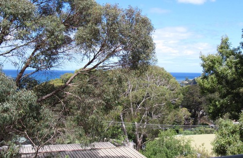 Lorne House | Polwarth - Comfortable & Affordable