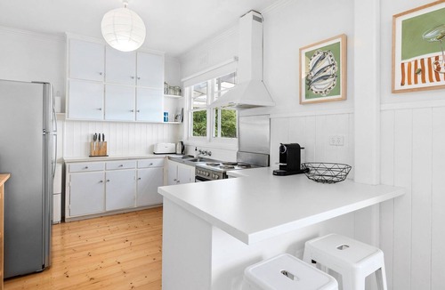 Lorne House | Polwarth Oceanview Cottage