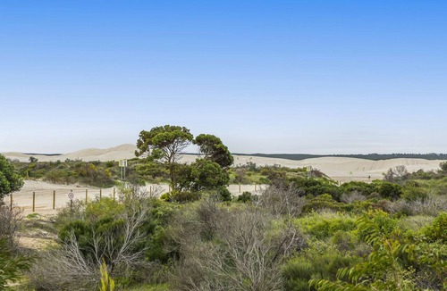 Lancelin House | Pondersoa - Dunes right on your doorstep