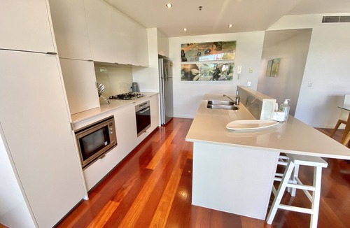 Cabarita Beach House | POOL & MOUNTAIN VIEWS 2 BED APARTMENT - BEACHFRONT