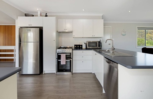 Malua Bay House | Pool Table, Pets & Steps to Beach, Sea-Scape