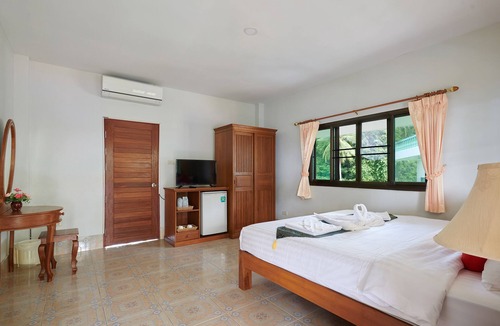 Maret Resort | Pool View Double Room