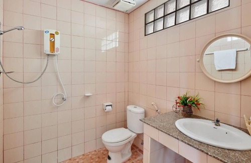 Maret Resort | Pool view twin room A