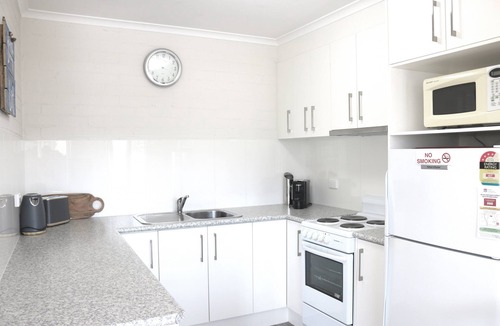 Merimbula Cabin | Poolside - Ground floor opposite pool