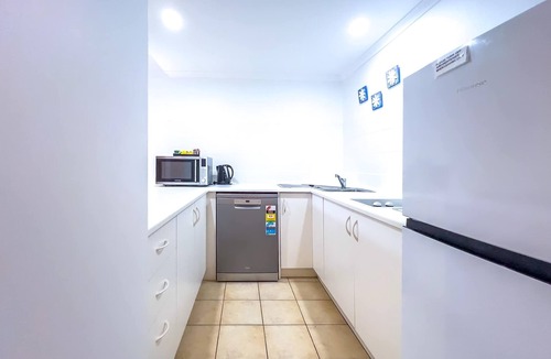 Jubilee Pocket Apartment | Poolside Mango House Apartment, Whitsundays