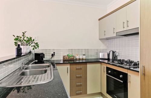 Westcourt Apartment | Poolside Paradise Cairns - 9 Pools BBQ Gym