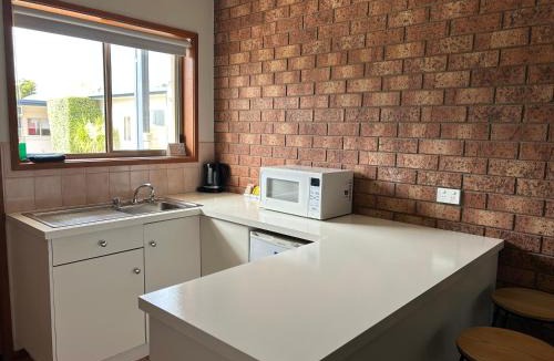 Portarlington Hotel | Portarlington Beach Motel
