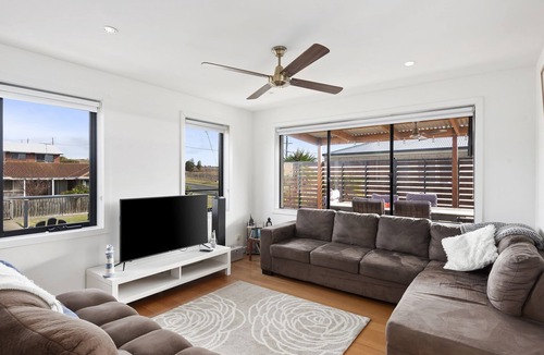 Portarlington House | Portarlington Gem - Two storey retreat with great views.