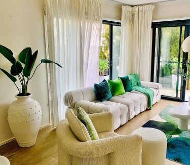 Mornington House | Position Perfection- Mornington