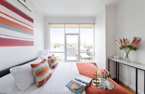 Windsor Apartment | Prahran Chic & Cozy Retreat