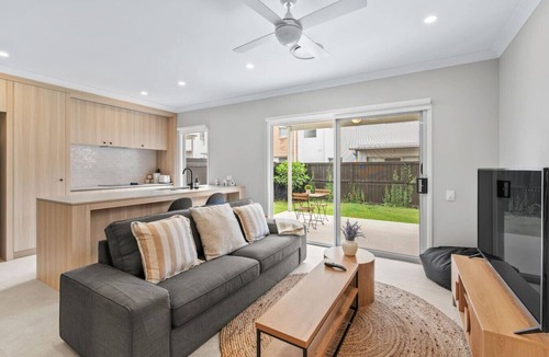 Mango Hill House | Premium 4BR Residence Modern & Serene - Mango Hill