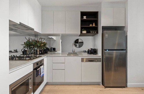 Southbank Apartment | Premium Retreat | Balcony/Views/Pool/Gym/Parking
