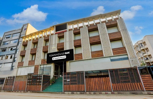 Danapur House | PremiumTHE GOLDEN CROWN HOTEL