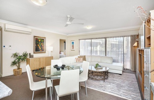 Perth Central Business District Apartment | Prime 2BR Suite on Mounts Bay Road