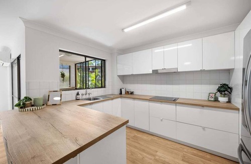 Toowong Apartment | Prime Riverside 3-BR/Mall, Park, All Transit &UQ