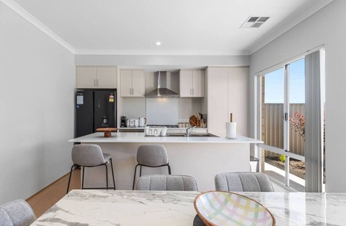 Alkimos House | Pristine Modern Living in Alkimos