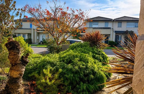 Lyndhurst Apartment | Private 1BR Retreat with Ensuite & Kitchenette