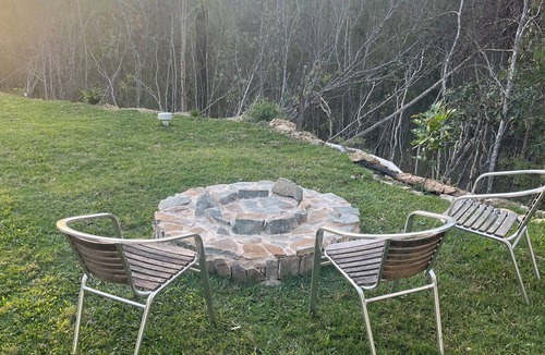 Koah Cottage | Private 2-bedroom cottage in tranquil Koah