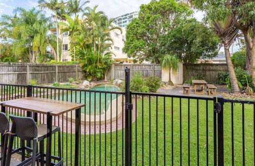Maroochydore Apartment | Private and tranquil in the heart of Cotton Tree
