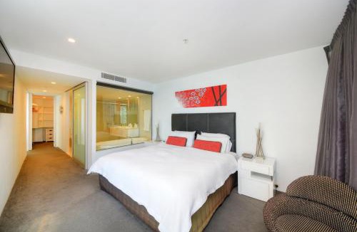 Surfers Paradise Apartment | Private Apartment with Ocean Views at Q1 Resort