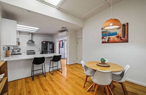 Glenelg Cottage | Private Coastal Escape Moments from Glenelg Beach