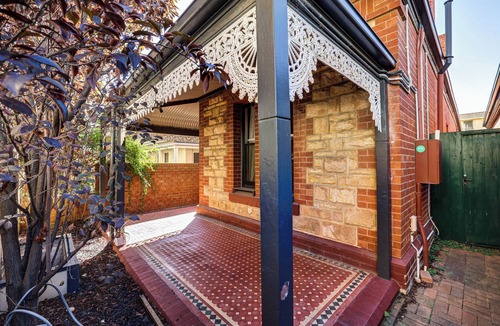 Glenelg Cottage | Private Coastal Escape Moments from Glenelg Beach