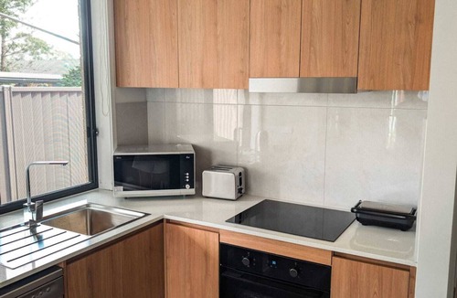 Capalaba Apartment | Private Guest Suite in Capalaba Modern & Quiet
