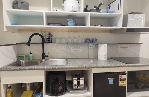 Jamboree Heights Apartment | Private Modem Guest Studio with Ensuite for Long Short Stay