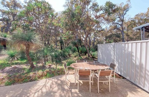 Yallingup Apartment | Private One-Bedroom Studio Nestled in Bushland