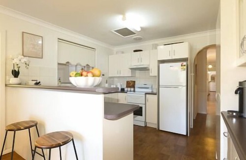 Coffs Harbour House | Private Pool | Sleeps 12 | Pets | Basketball Hoop